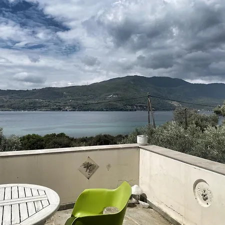 Seafront Rododafni Loft Apartman *