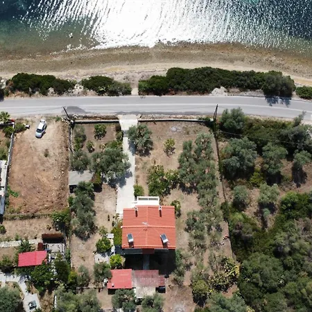 Seafront Rododafni Loft Apartment Gialtra